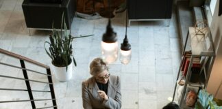 .com Vs .ai: Which Domain Will Elevate Your Startup’s Success? pexels photo 5922204