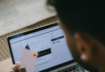 Website Domains and Their Impact on User Trust: Are You Sure?