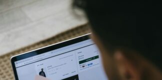 Website Domains and Their Impact on User Trust: Are You Sure? pexels photo 7620568