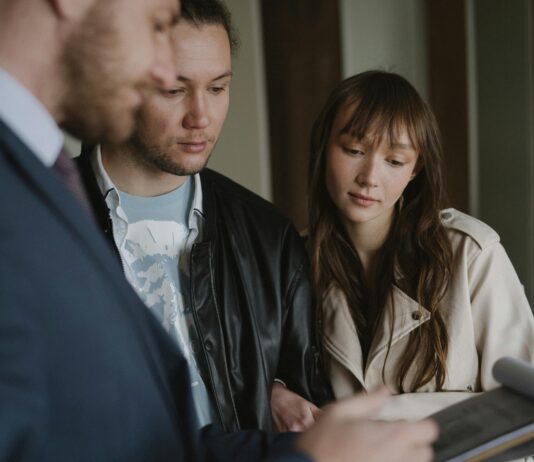 A Beginner’s Guide to Domain Investing: Unlock Profitable Secrets pexels photo 7647222