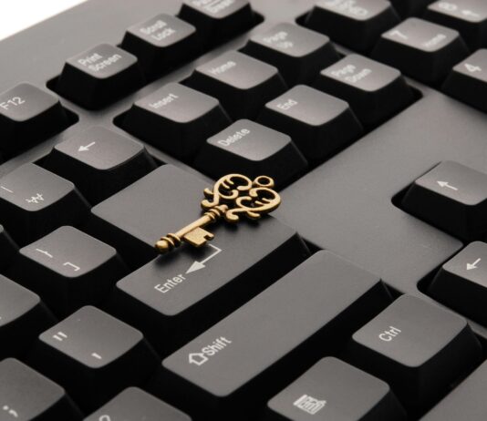 Domain Flipping: Unlock Profitable Opportunities for New Investors keyboard key success online 39389