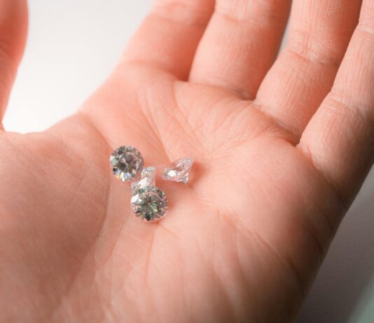 Why Premium Domains Command High Prices: Uncover Their Value pexels photo 13648411