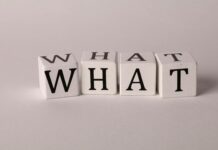 .COM vs .AI: Discover the Best Domain Extension for Startups