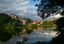 Why Use a Domain Broker? Explore Key Benefits And Drawbacks pexels photo 20066130