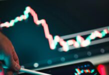 Selling Domains: Discover Expert Tips to Maximize Your Profits