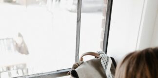 Domain Flipping: Unlock Your Potential With This Lucrative Side Hustle pexels photo 3178818