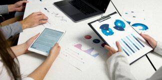 When And Why You Should Hire A Domain Broker For Success pexels photo 5716032