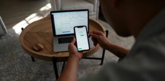 Finding the Right Domain Broker for Your Portfolio: Key Insights! pexels photo 5912321