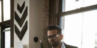 Strategies for Successful Bidding at Domain Auctions: Unlock Winning Tips pexels photo 5922082