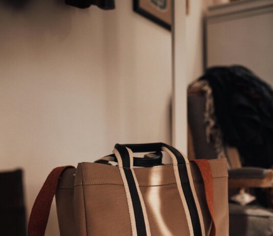 Why Premium Domains Sell for Millions: Uncover Their True Value pexels photo 6310184