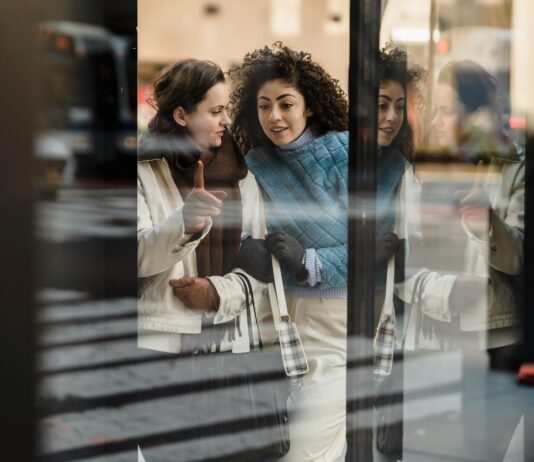 Domain Brokers: Discover How to Choose the Best for Your Sale pexels photo 6567736