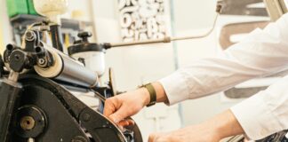 Flipping Domains: Discover Powerful Tools and Techniques Today! pexels photo 6620977