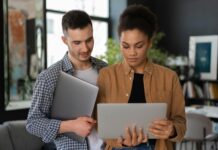 Why Startups Are Choosing .AI Over .COM: Discover the Benefits pexels photo 6893921